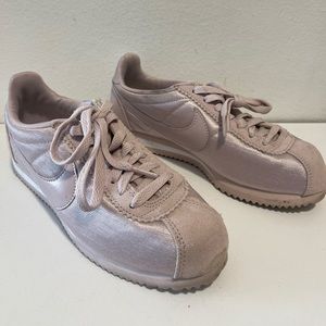 Particle Rose Nike Classic Cortez Women's 6.5